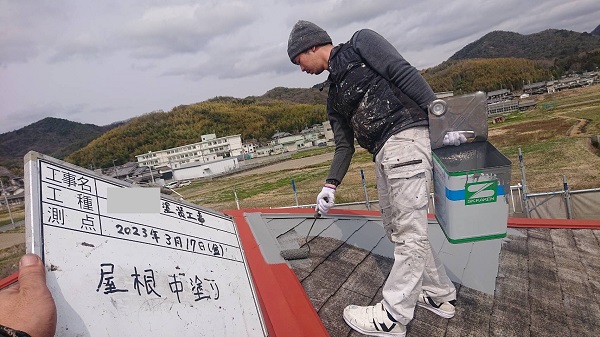 兵庫県姫路市・M様邸　外壁塗装・屋根塗装　屋根の中塗りをしました！ (1)