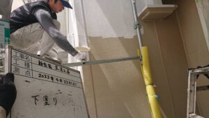 兵庫県姫路市・K様邸　屋根塗装・外壁塗装　水性ソフトサーフで外壁下塗り！ (1)