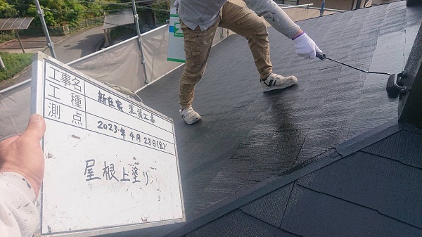 兵庫県姫路市・K様邸　屋根塗装・外壁塗装　屋根の上塗りをしました！ (1)